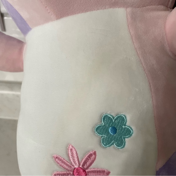 Patty the Easter Cow Hugmees Squishmallow - Picture 4 of 4